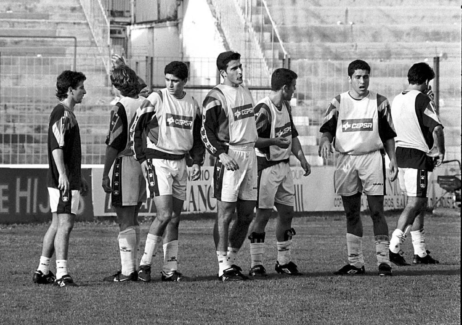 Pavón y los dos Juanma, entre otros, en un entrenamiento en el viejo Colombino en 1998.