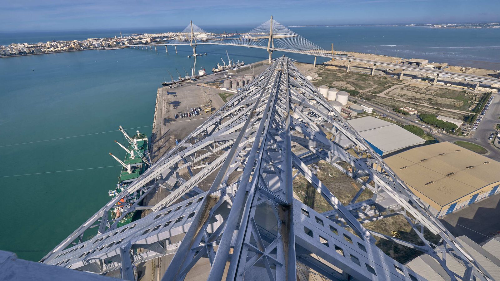 Vista desde la torre de Endesa en Puerto Real.