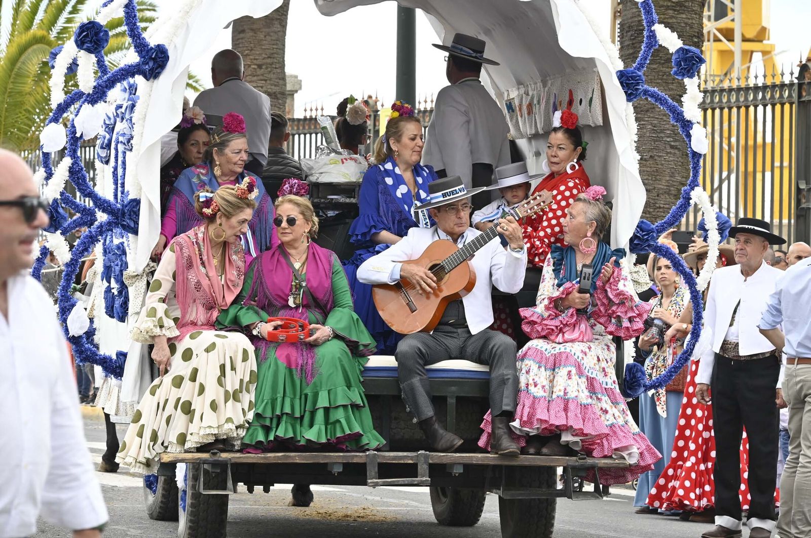 Imágenes de los carros de la Hermandad del Rocío de Huelva
