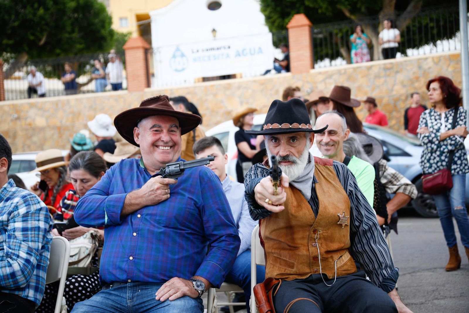 Descubrimiento de la silla del actor Fabio Testi en el Paseo de la Fama de Tabernas, en imágenes