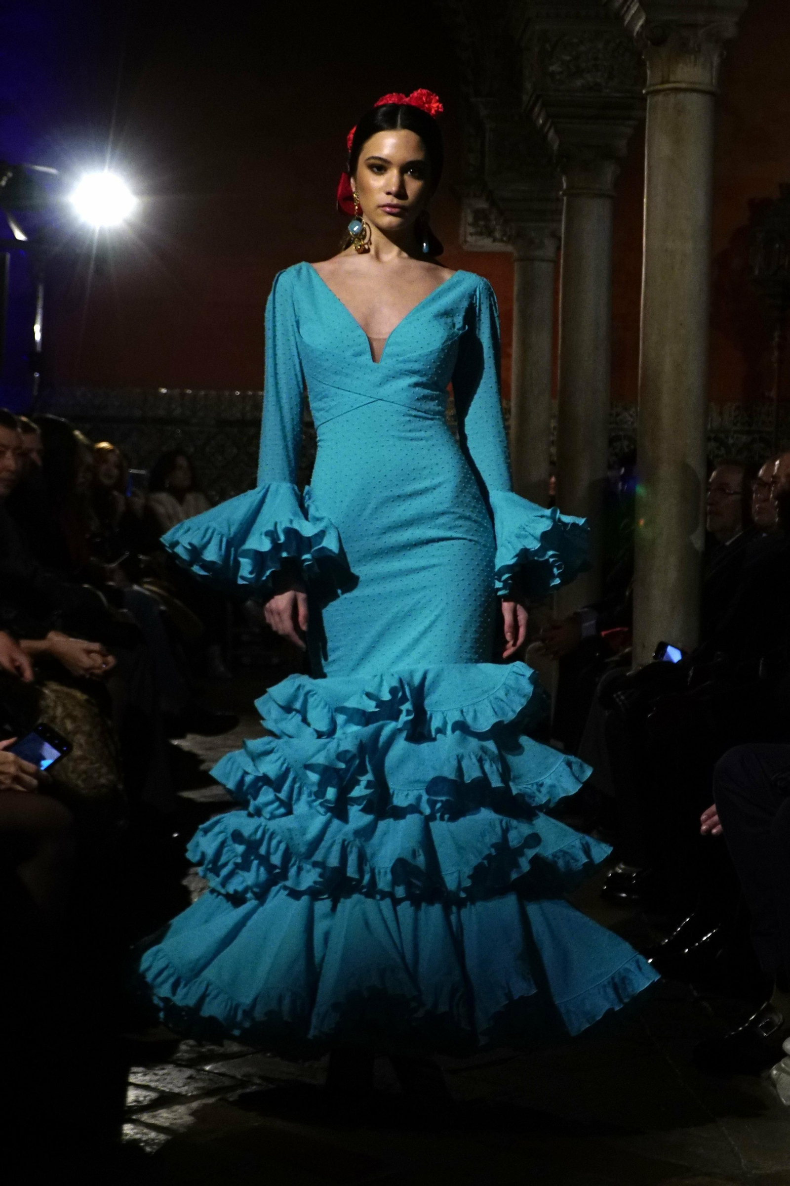 Se abre la temporada de moda flamenca 2020: todas las fotos del desfile de Lina 1960