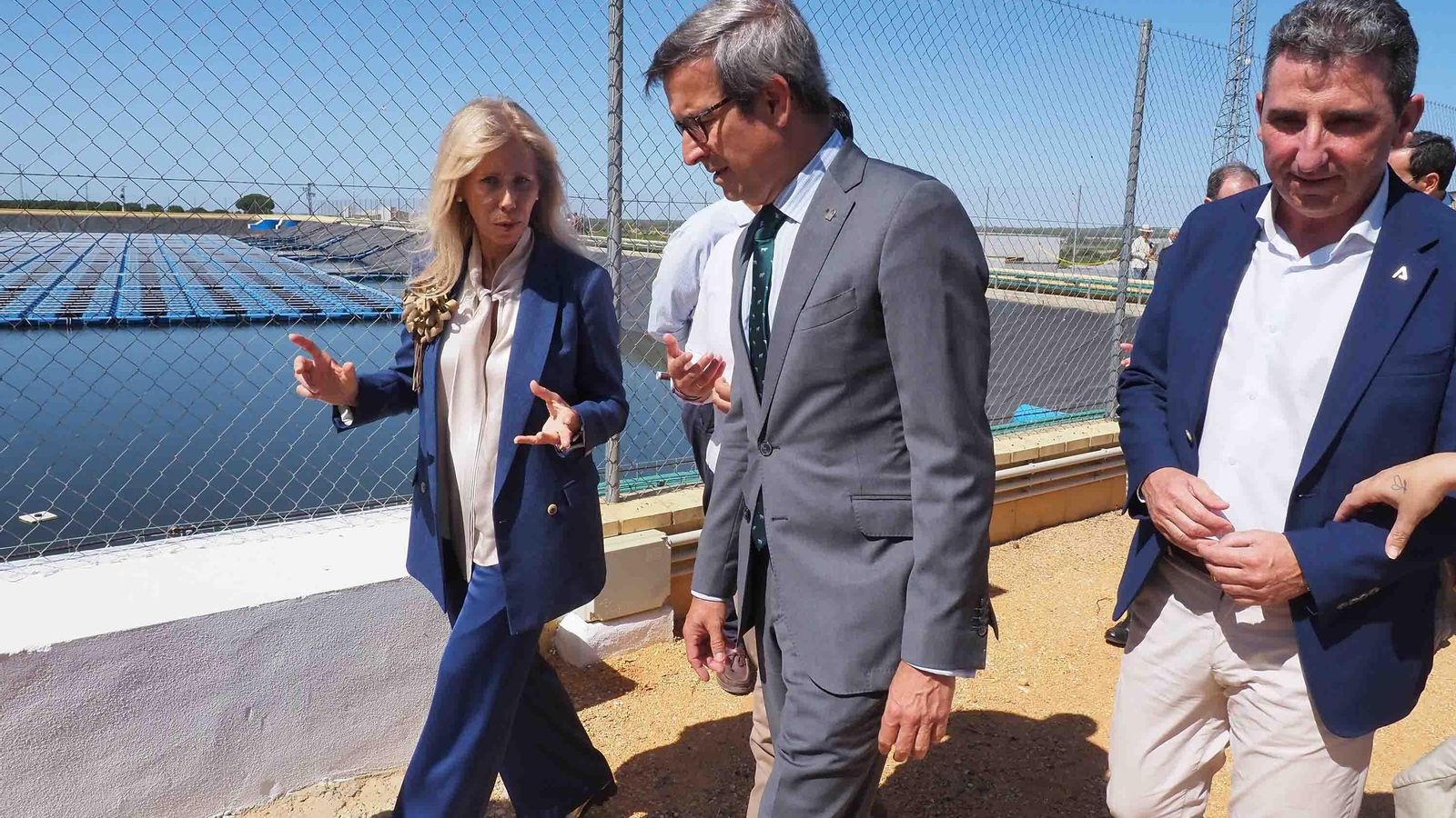 Jorge Paradela y María José Rico, en un momento de la inauguración Jorge Paradela y María José Rico, en un momento de la inauguración