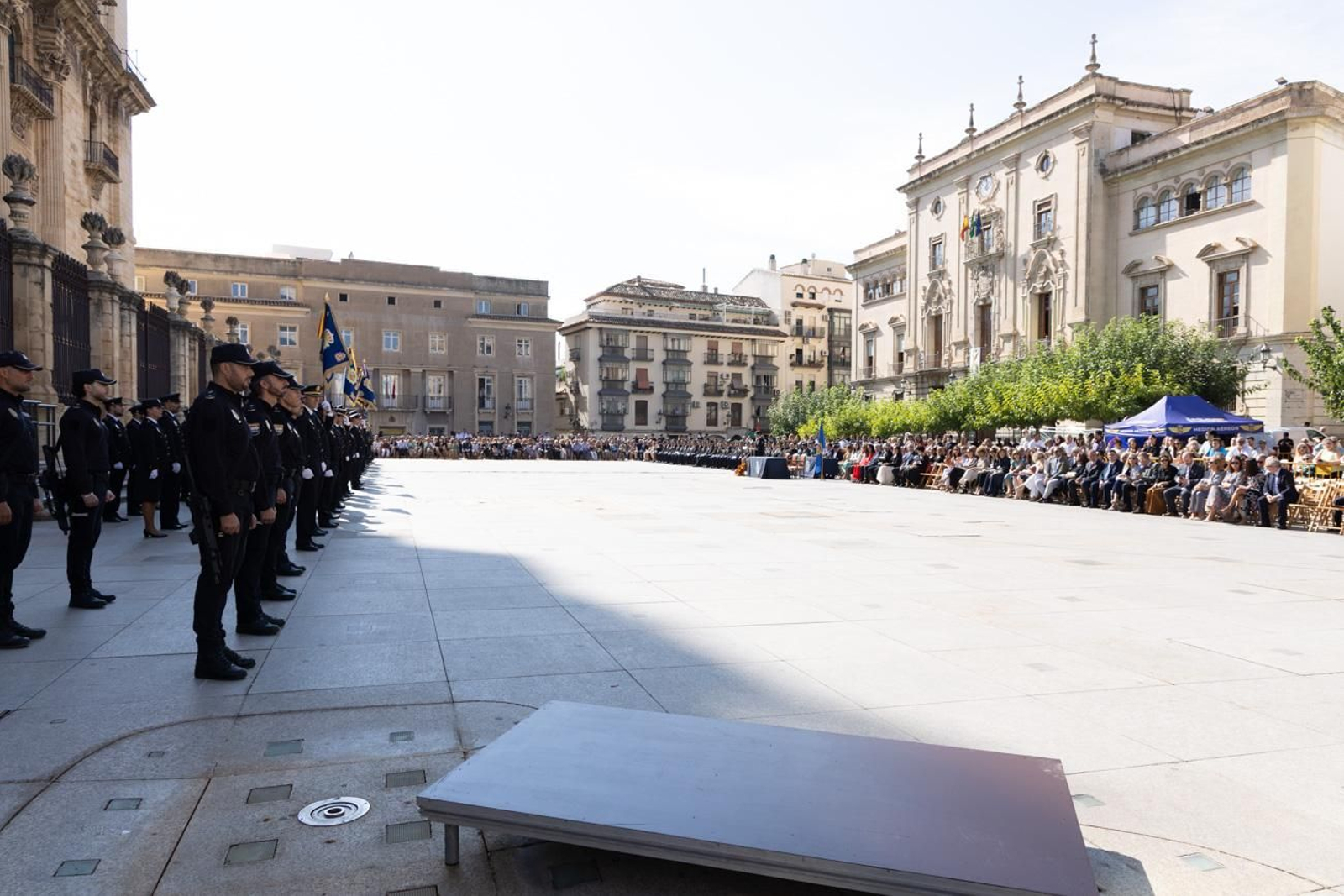 Acto por el día de la Policía Nacional, con motivo de la festividad los Santos Ángeles Custodios
