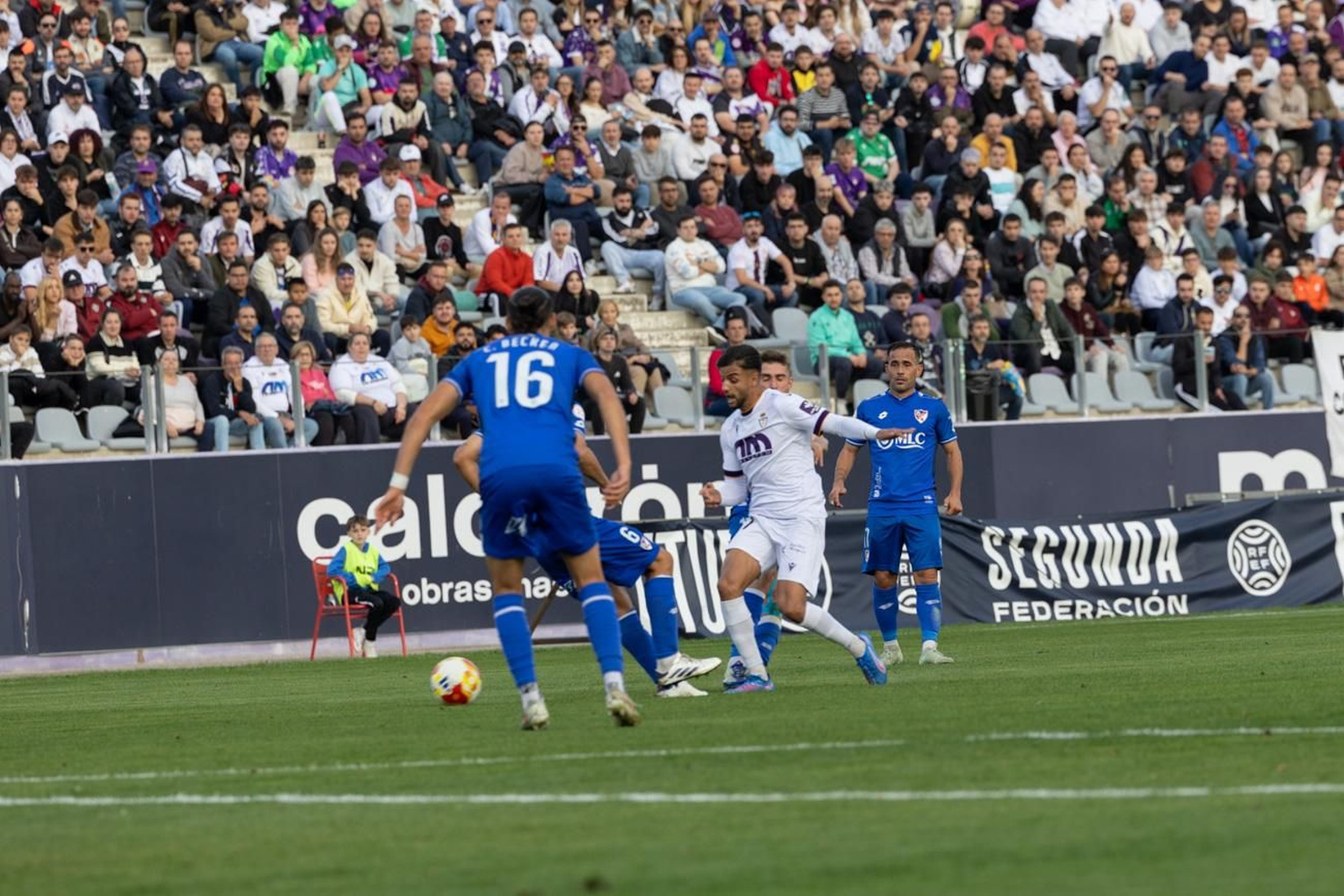 Real Jaén 0-1 Linares Deportivo: las mejores imágenes del clásico provincial