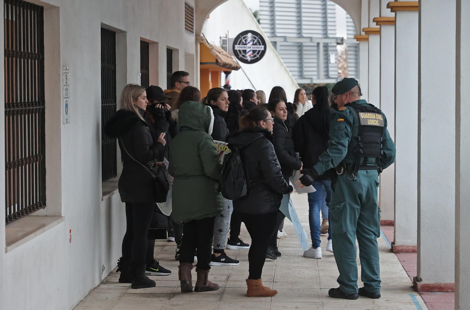 La entrada a los juzgados de San Roque del presunto asesino de Salvi, en imágenes