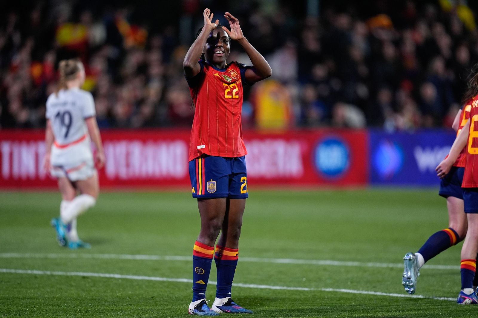 Las fotos del España-Islandia de fútbol femenino