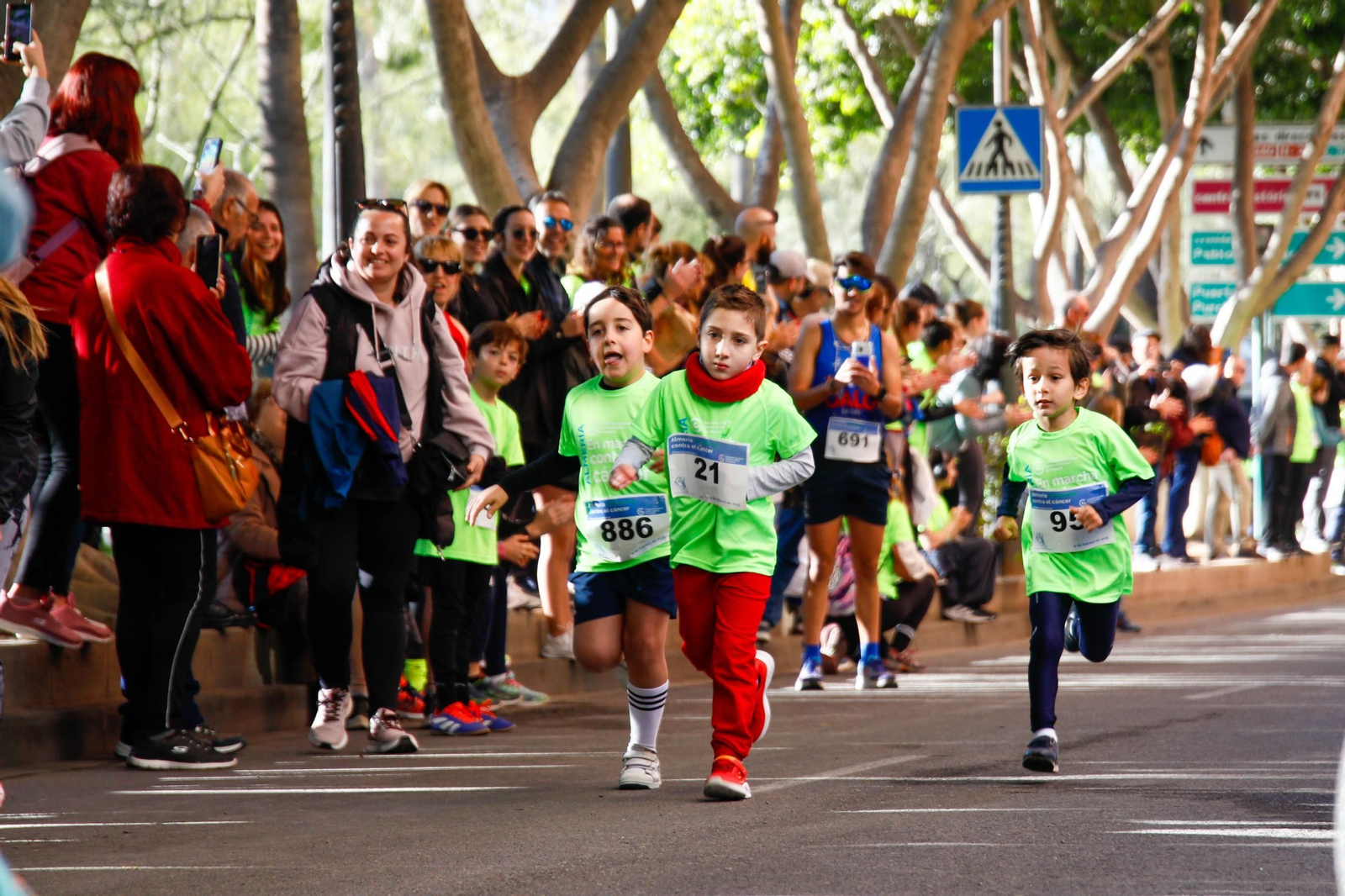 Imágenes de la Carrera contra el Cáncer de Almería