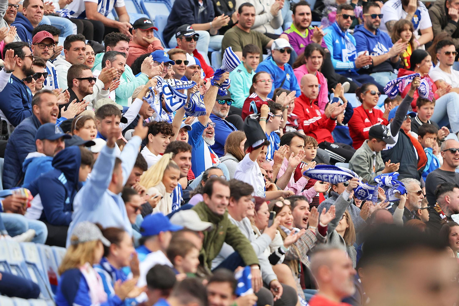 Ambiente en las gradas del Recreativo de Huelva vs AD Ceuta FC