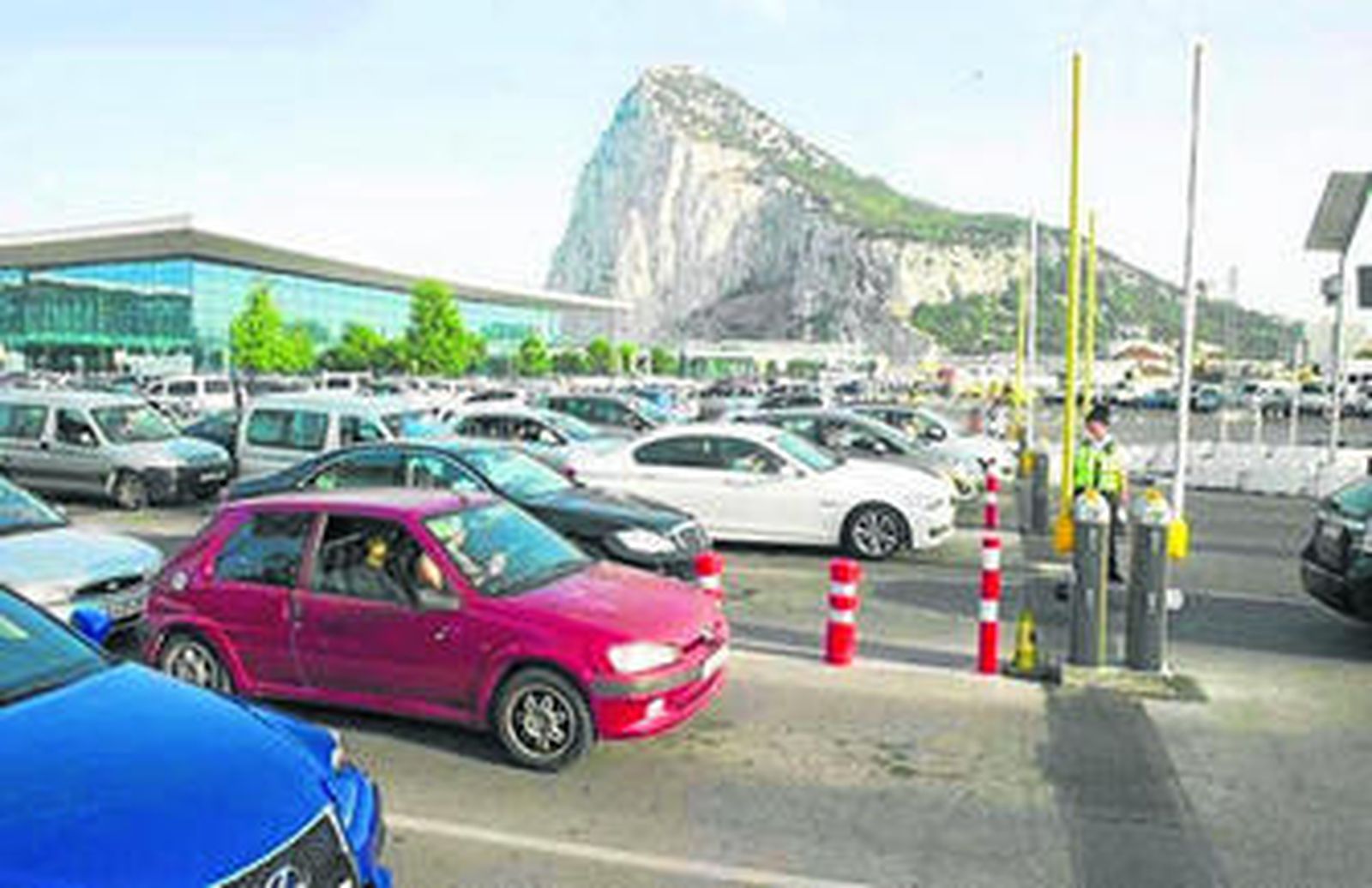 España y Reino Unido convocan a sus embajadores tras otro roce en la Bahía