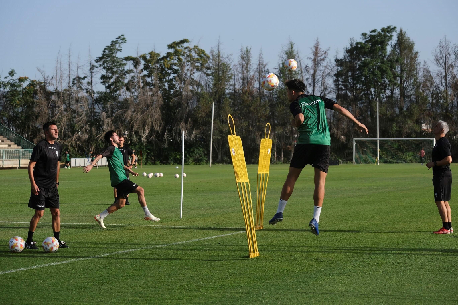 El primer entrenamiento del Córdoba CF, en imágenes