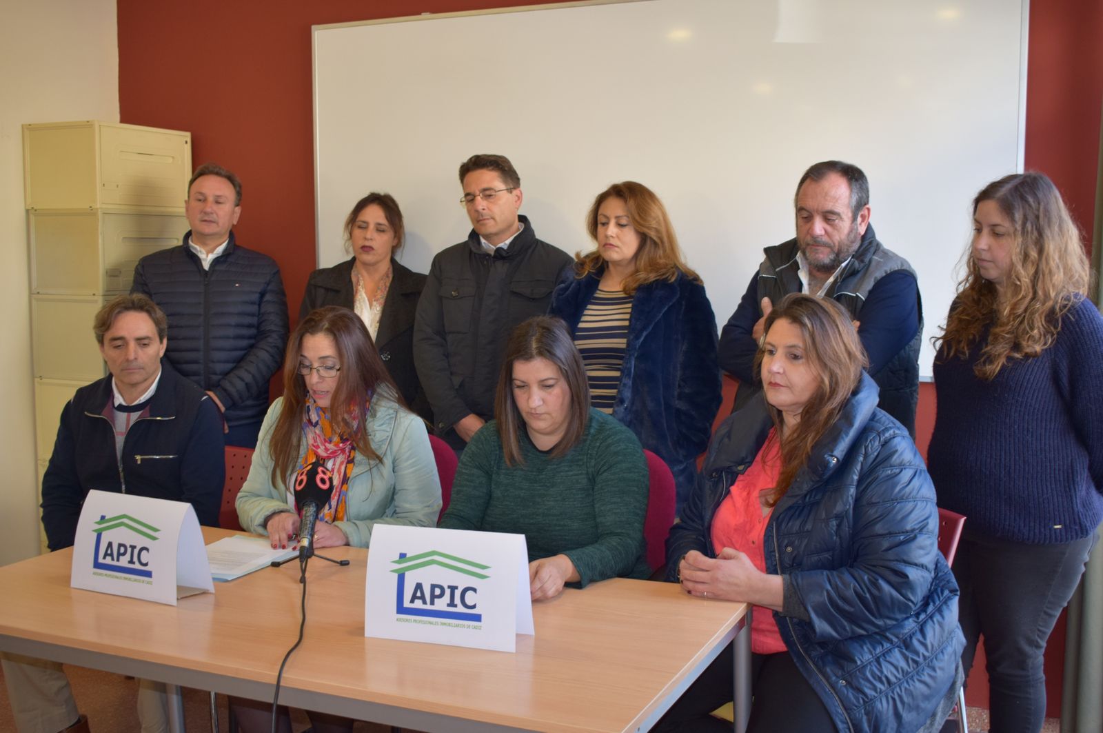 Los integrantes de este nuevo colectivo, durante el acto de presentación de la entidad.