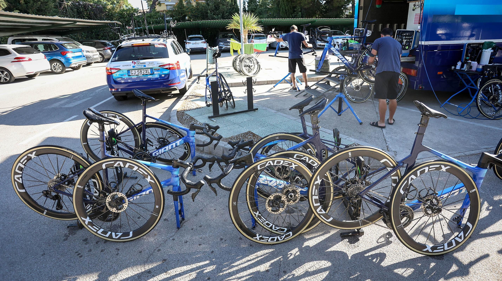 La Vuelta Ciclista a España llena los hoteles de Jerez
