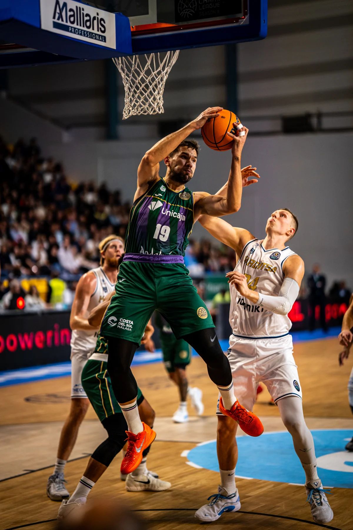 1x1 y notas del Karditsa-Unicaja: El baloncesto según Tyler Kalinoski