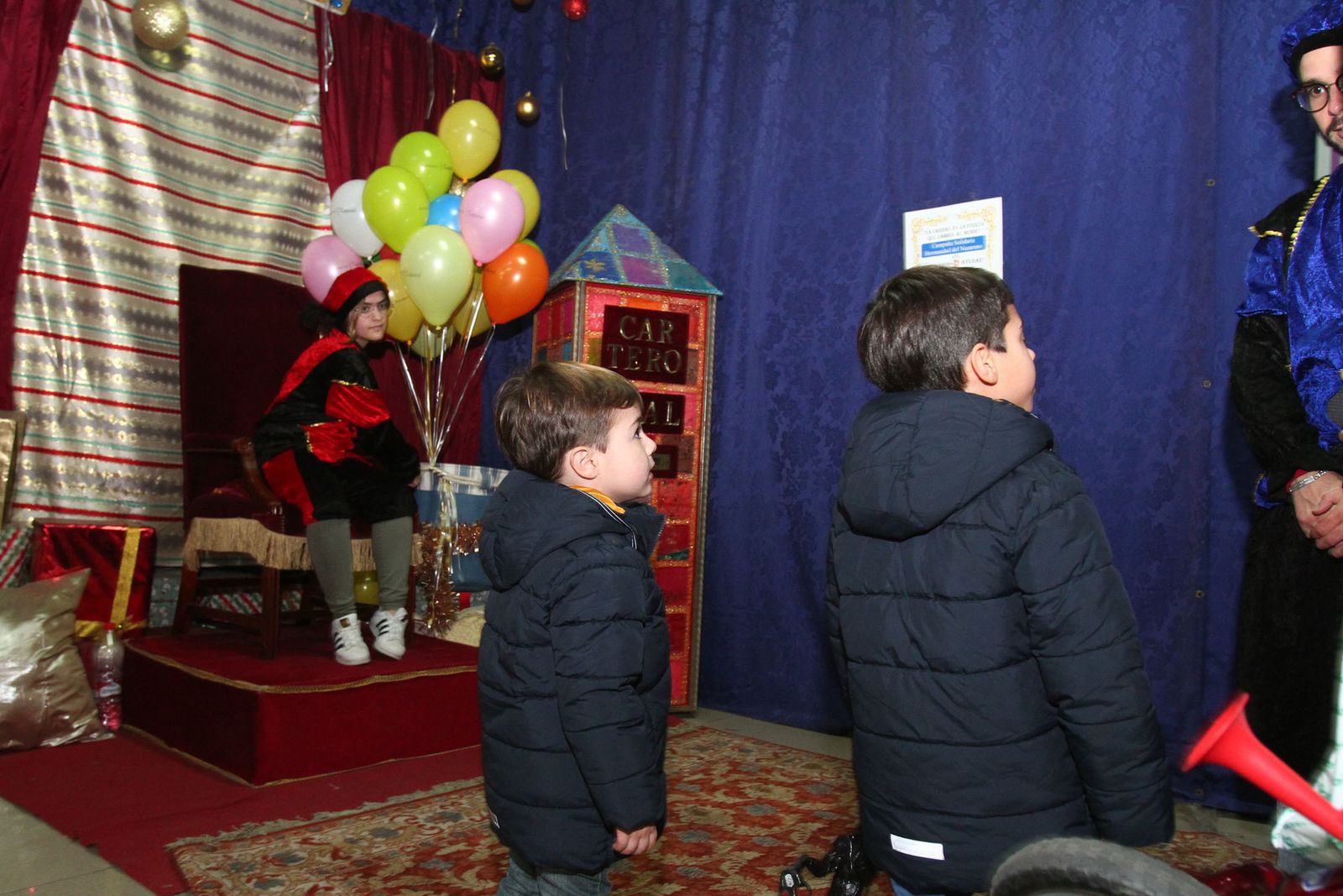 Entrega de cartas al Cartero Real de los Reyes Magos