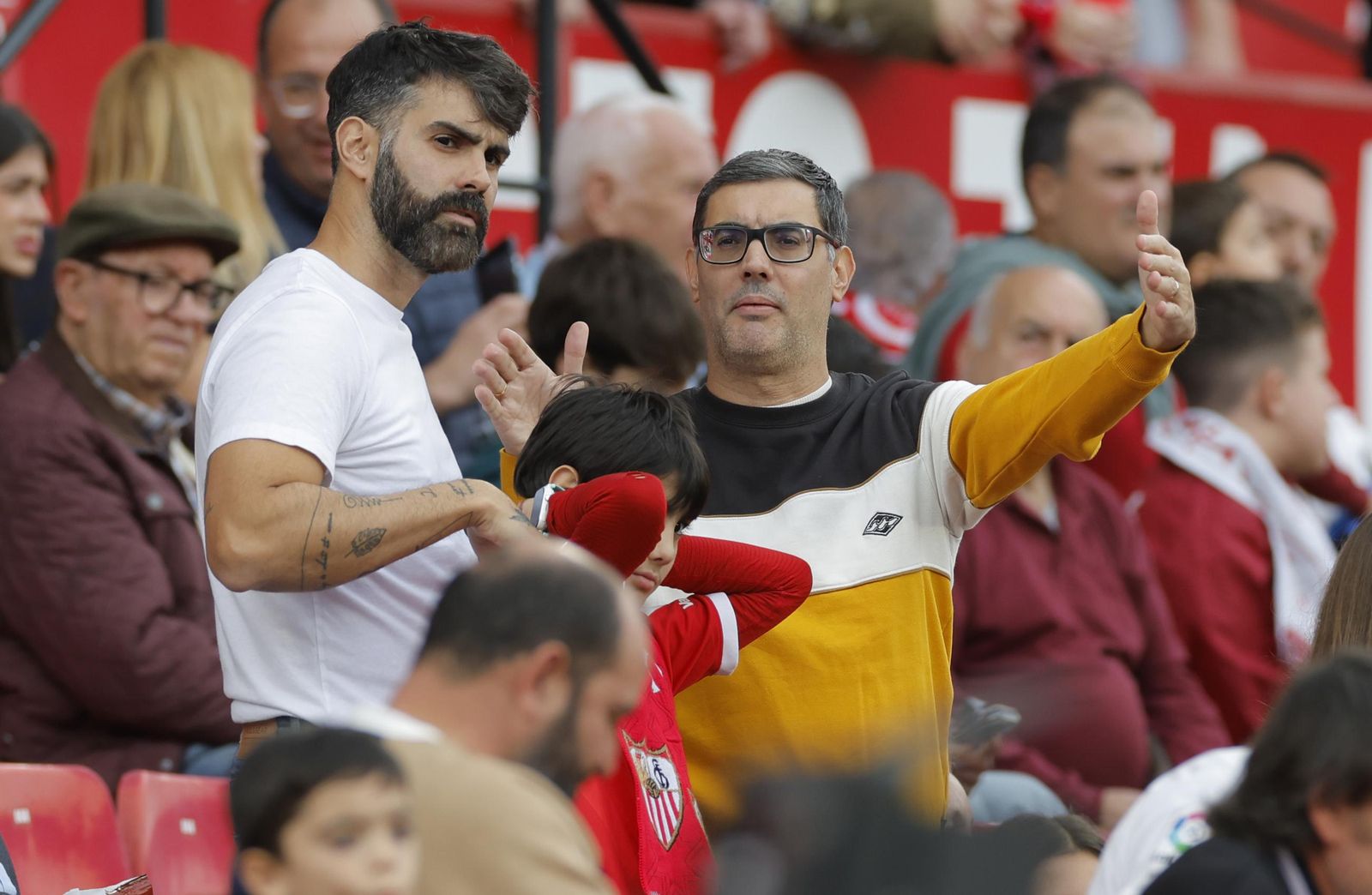 Búscate en las fotos del Sevilla fc - Rayo