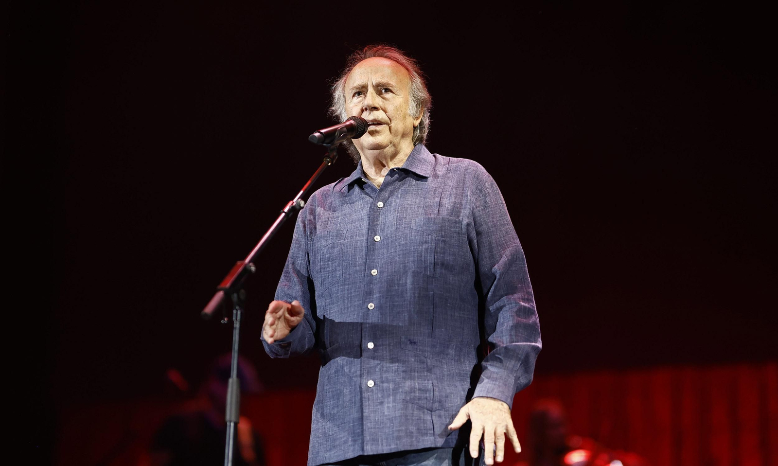 Las imágenes del concierto de Joan Manuel Serrat en Sevilla