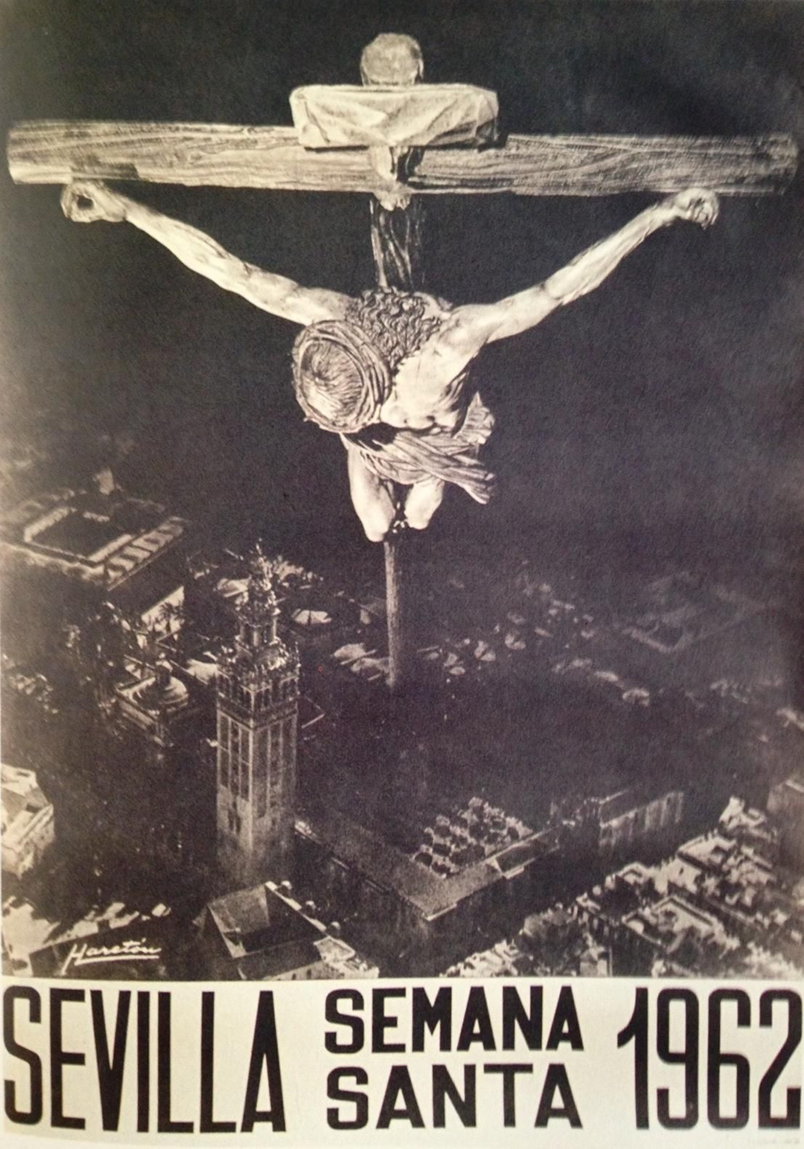 Históricos carteles creativos para la Semana Santa de Sevilla.