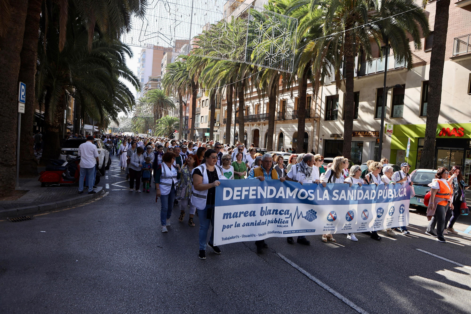 La Marea Blanca sale a las calles de Málaga para defender la sanidad pública andaluza