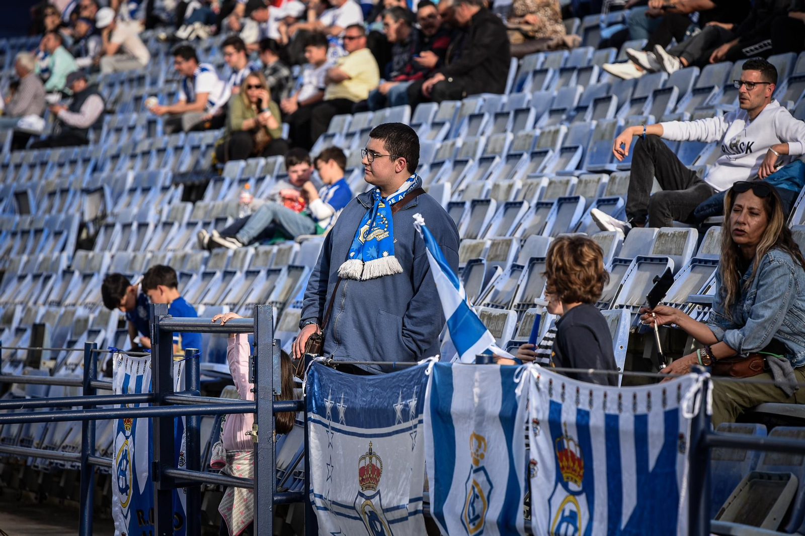 Imágenes de la afición en el Recreativo - Granada