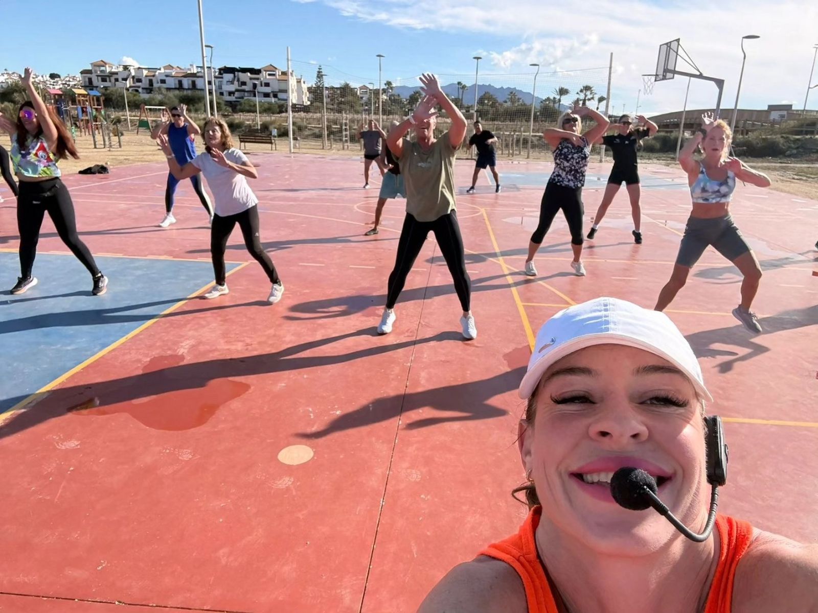 Las playas de Vera se llenan de arte y deporte con el éxito de 'Tus Playas de Invierno