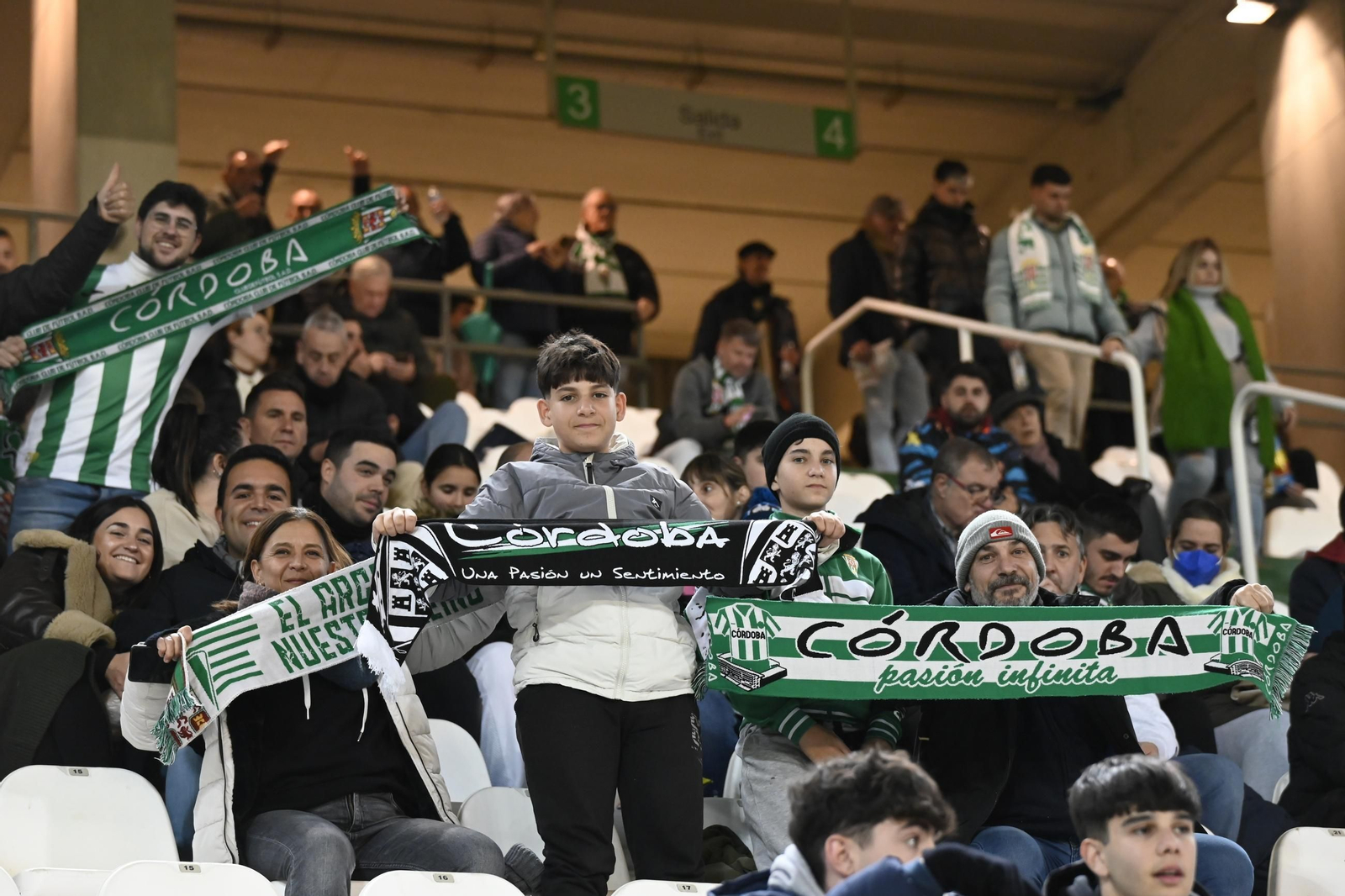 Las mejores fotos del gran ambiente en El Arcángel para el Córdoba CF - Eibar Las mejores fotos del gran ambiente en El Arcángel para el Córdoba CF - Eibar
