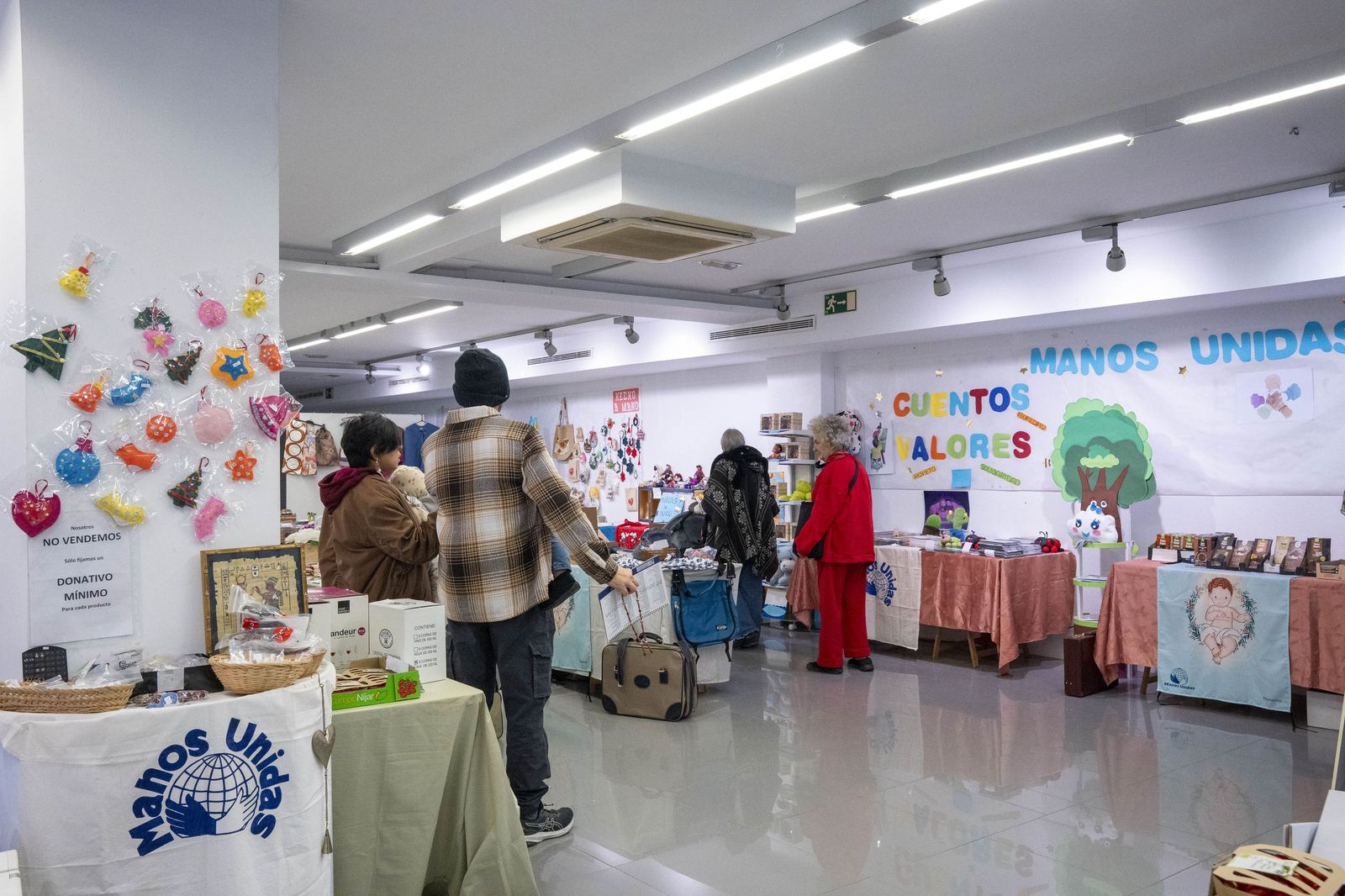 Un mercadillo que late por los demás: la solidaridad toma el Paseo de Almería
