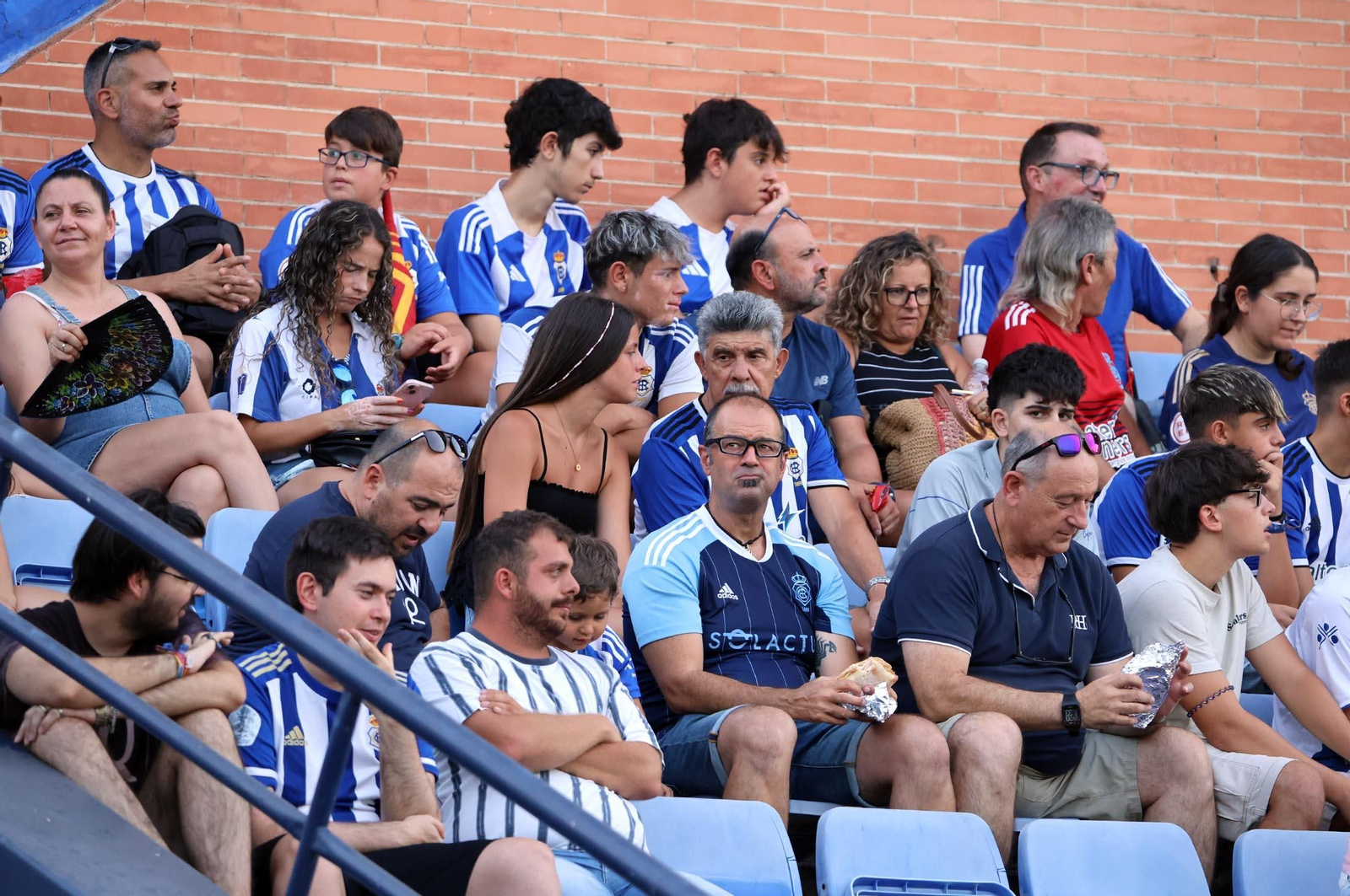 Búscate en las gradas del estadio en la celebración del Trofeo Colombino