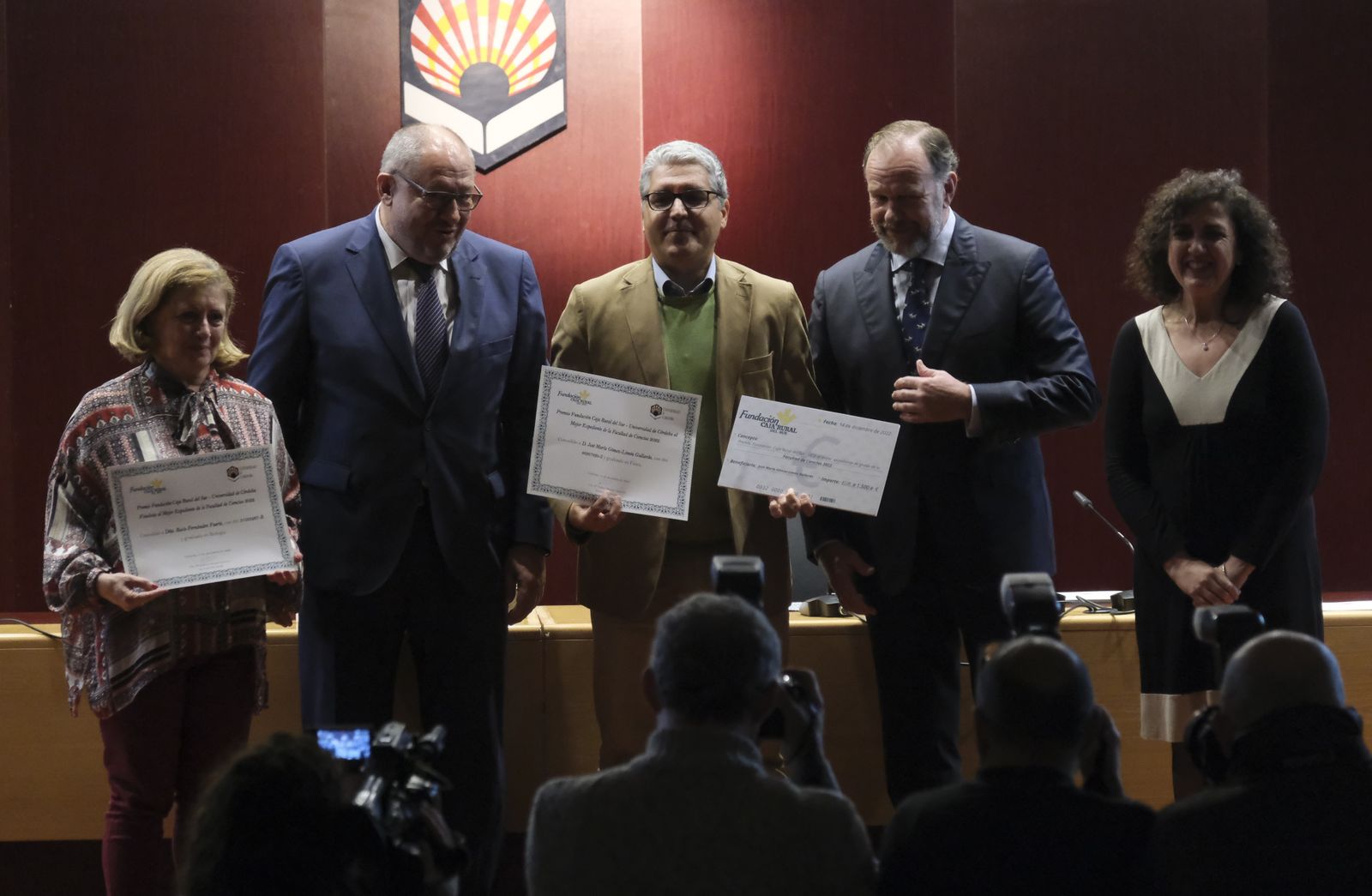 La entrega de premios de la Fundación Caja Rural del Sur a los mejores expediente de la Universidad de Córdoba, en imágenes