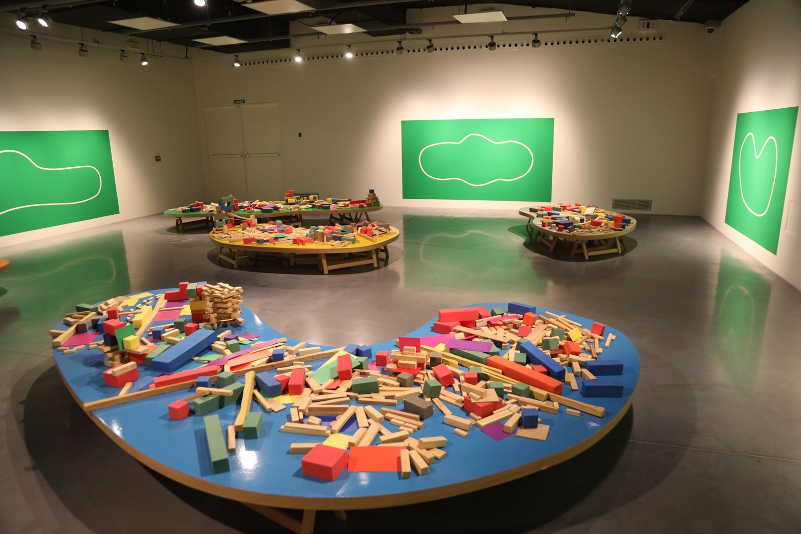 El 'Juego de Construcción' de Paul Cox, en el Centro Pompidou Málaga.