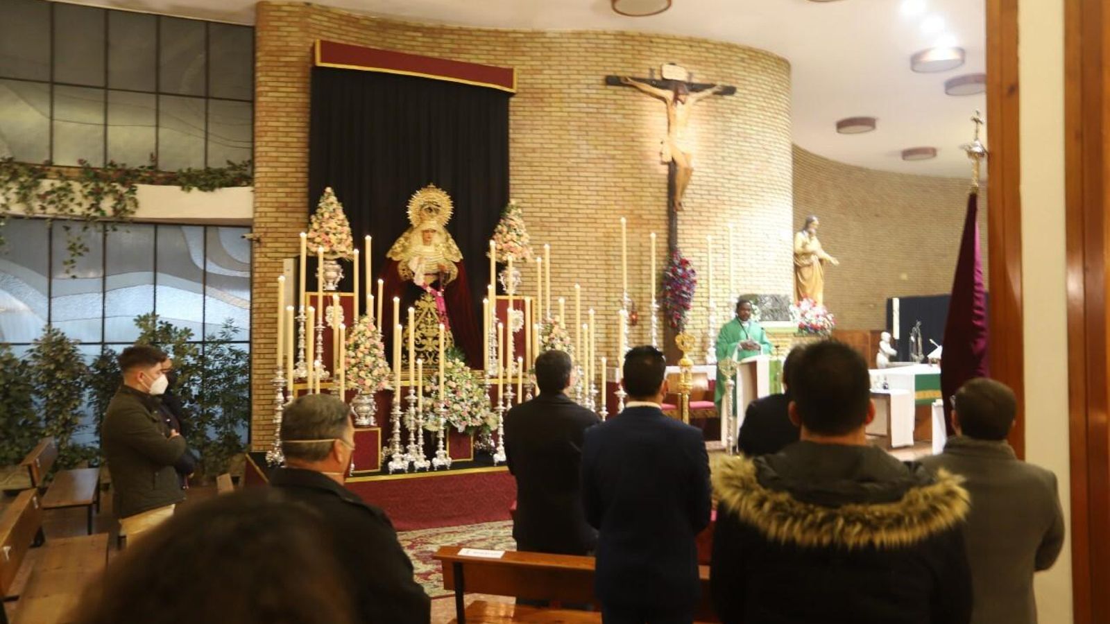 La Virgen de la Caridad en solemnes cultos.