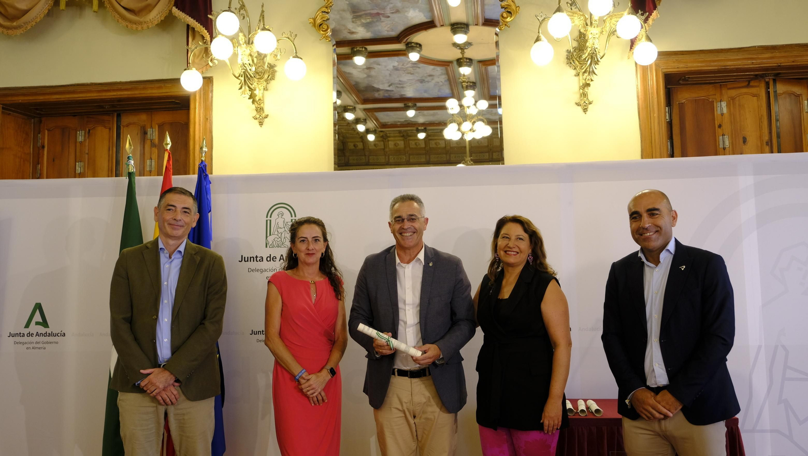Imágenes de la entrega de ayudas de la Junta de Andalucía a diversos pueblos de Almería
