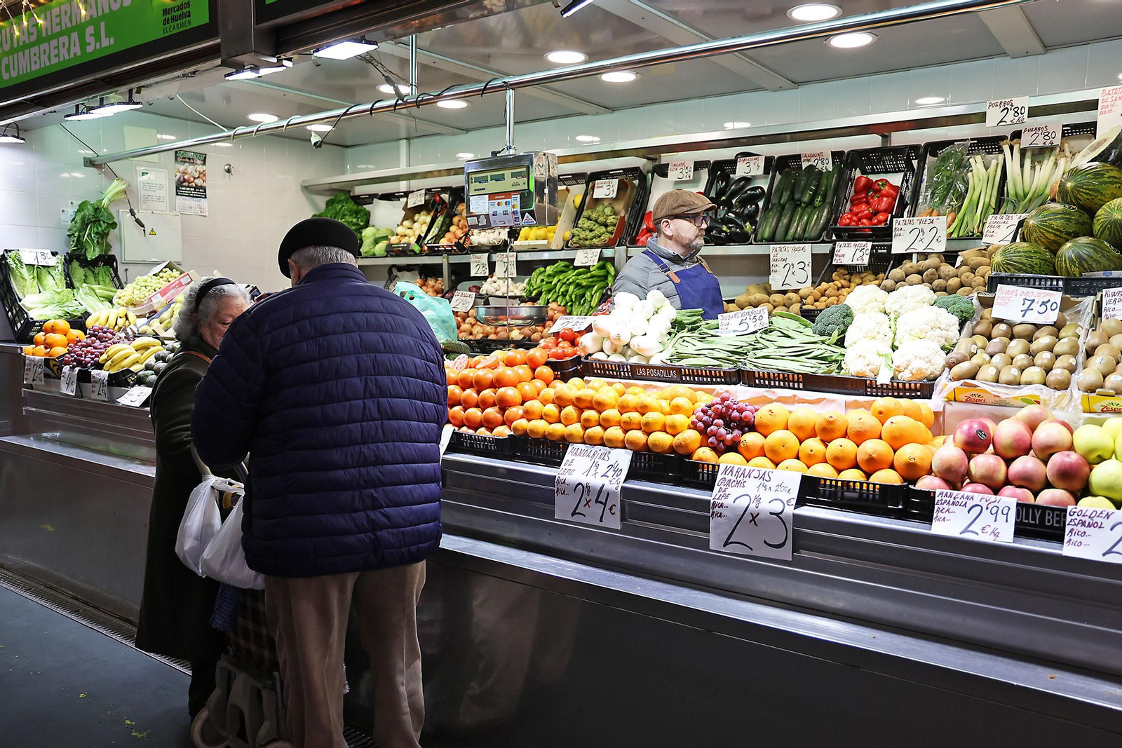 Ambientazo en el Mercado del Carmen para ultimar compras de Navidad