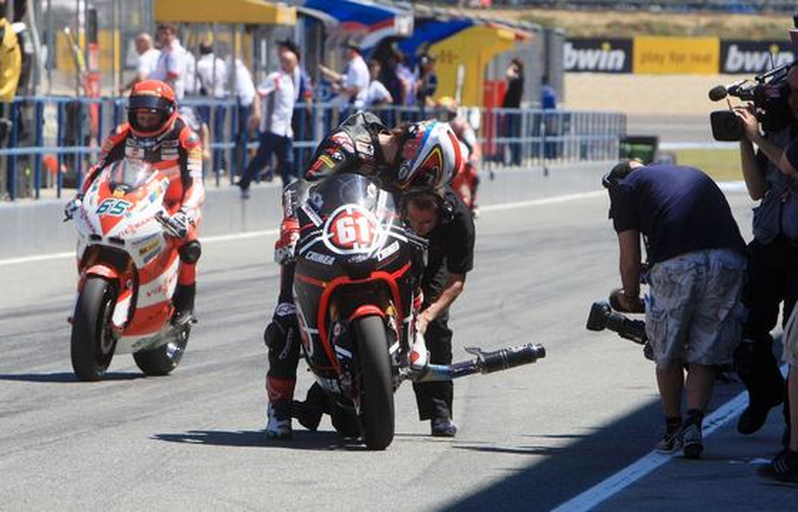 Tamizawa impide el pleno español en los entrenamientos oficiales del Gran Premio de España de Motociclismo, con ´poles´ para Pedrosa en MotoGP y Márquez en 125cc

Foto: Juan Carlos Toro/ Manuel Aranda