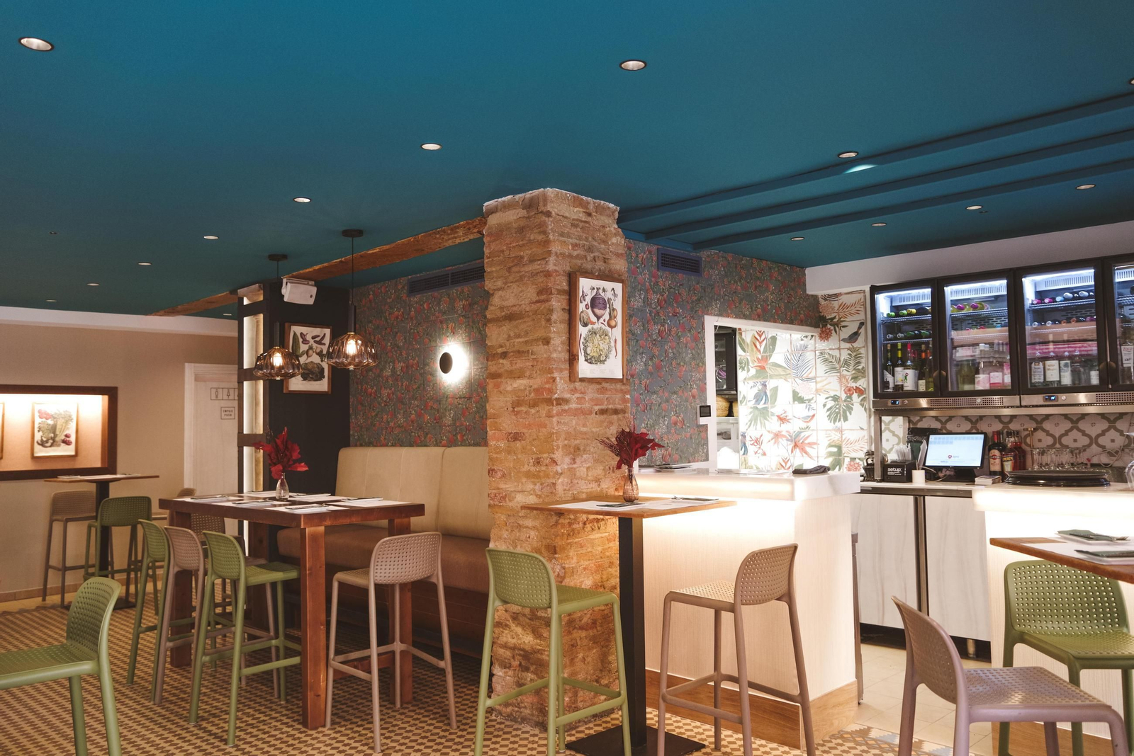 El nuevo lugar se caracteriza por ser una propuesta fresca y sorprende que demuestra que lo vegetal también emociona. El nuevo lugar se caracteriza por ser una propuesta fresca y sorprende que demuestra que lo vegetal también emociona.