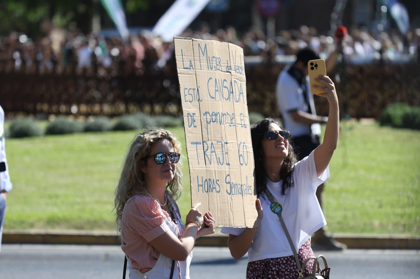 La huelga de médicos en Málaga, en imágenes