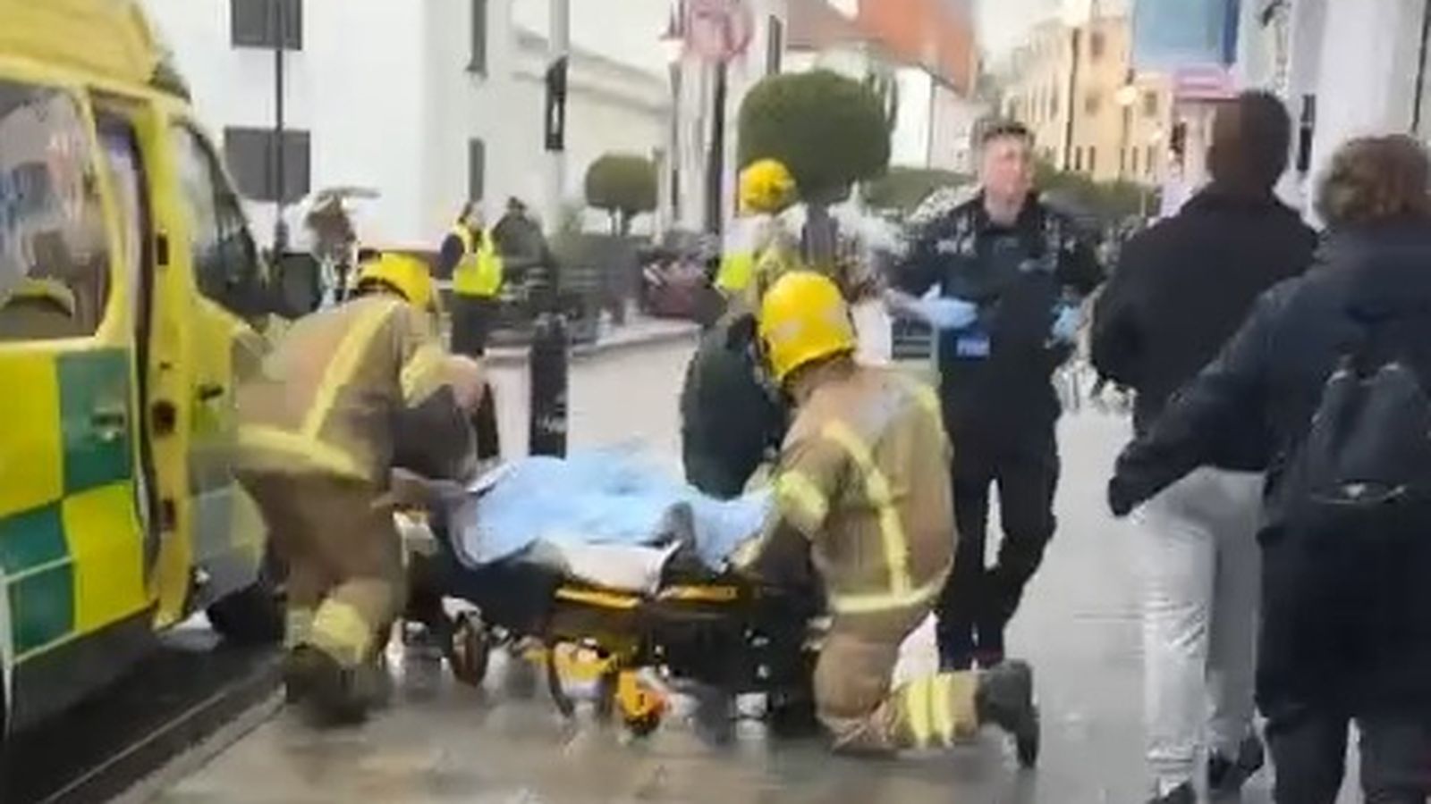 Uno de los trabajadores heridos.