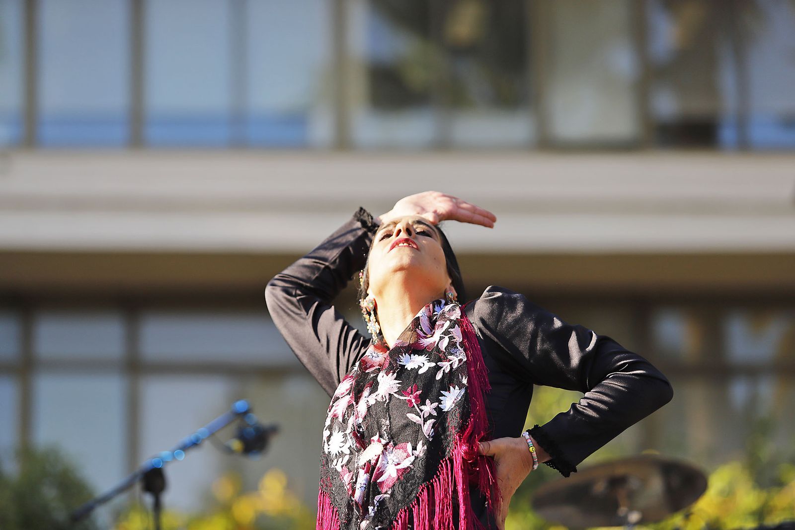 Imágenes de la Feria de las Sevillanas en los jardines del muelle