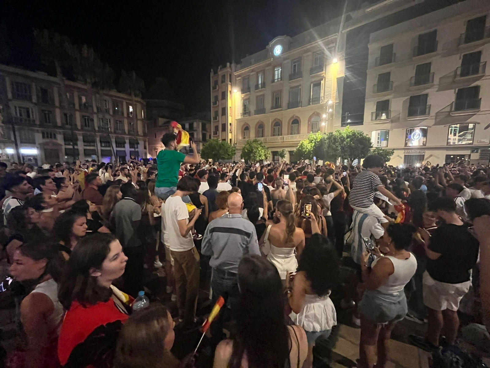 Celebración de la afición en la Plaza de la Constitución. Celebración de la afición en la Plaza de la Constitución.