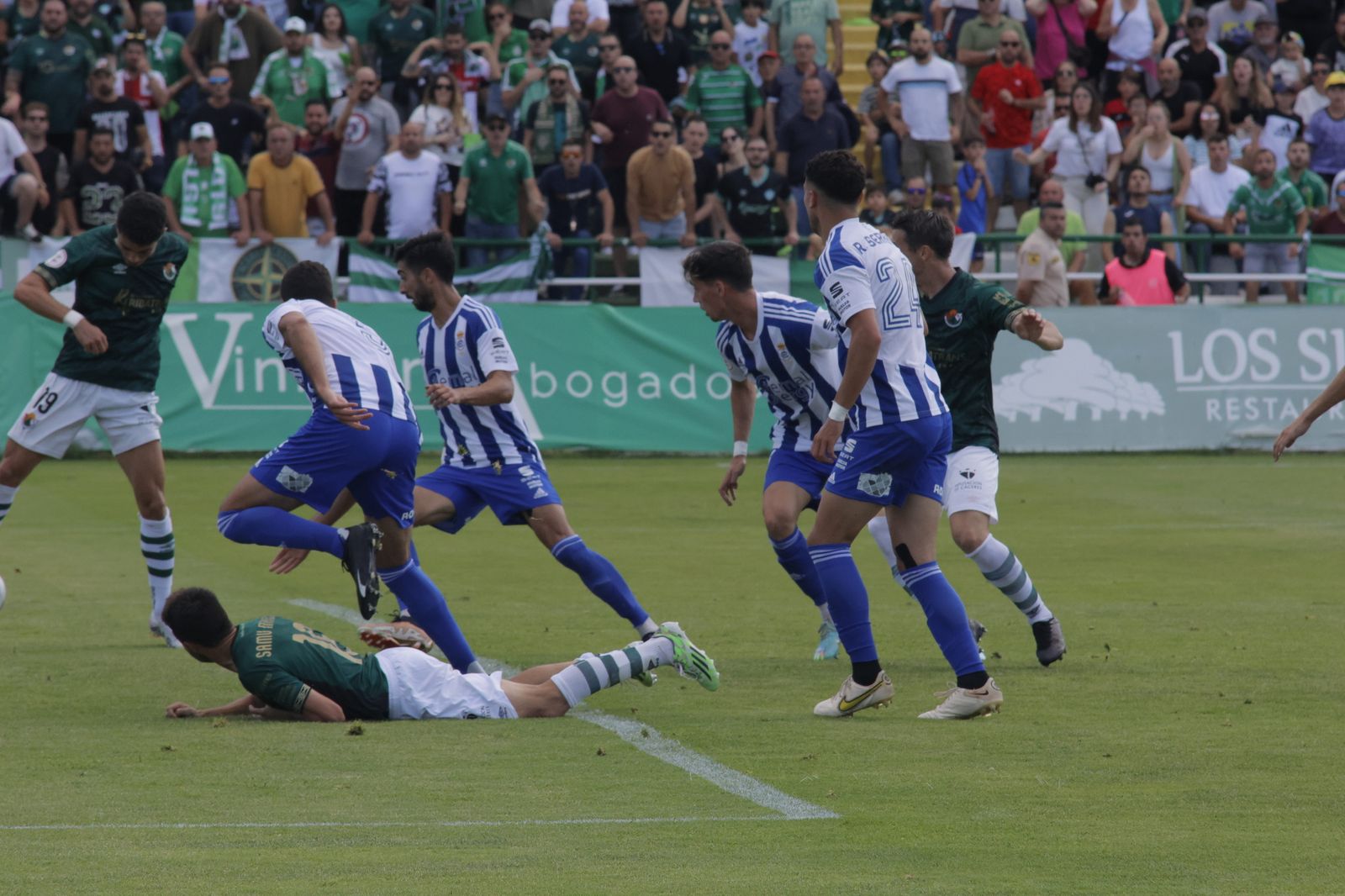 Imágenes del partido entre el Cacereño y el Recreativo de Huelva