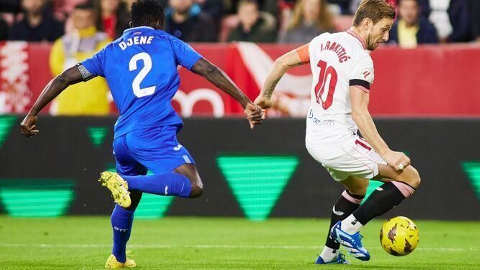 Nombres propios: Del desastre de Rakitic ya hasta en los pases fáciles a horrible partido de Juanlu