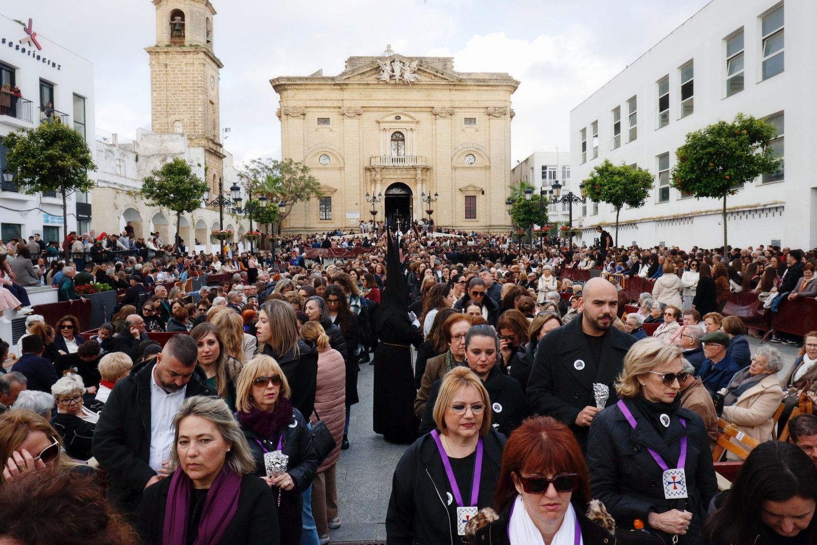 Las imágenes de la salida del Medinaceli en la Semana Santa de Chiclana 2025