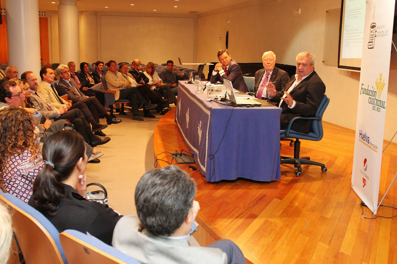Conferencia de Manuel Galán Pérez sobre las oportunidades para Huelva en economía digital.