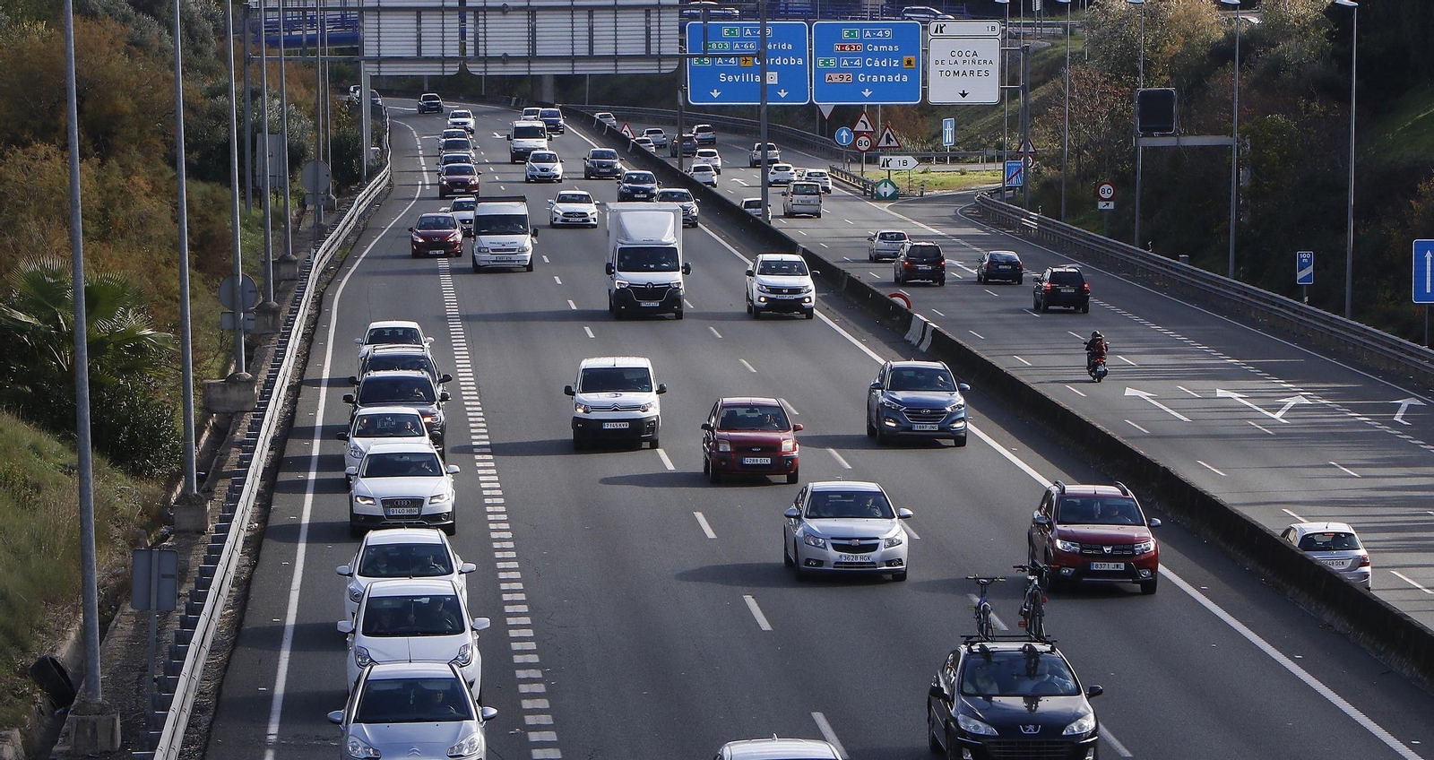Tráfico en la autovía A-49.