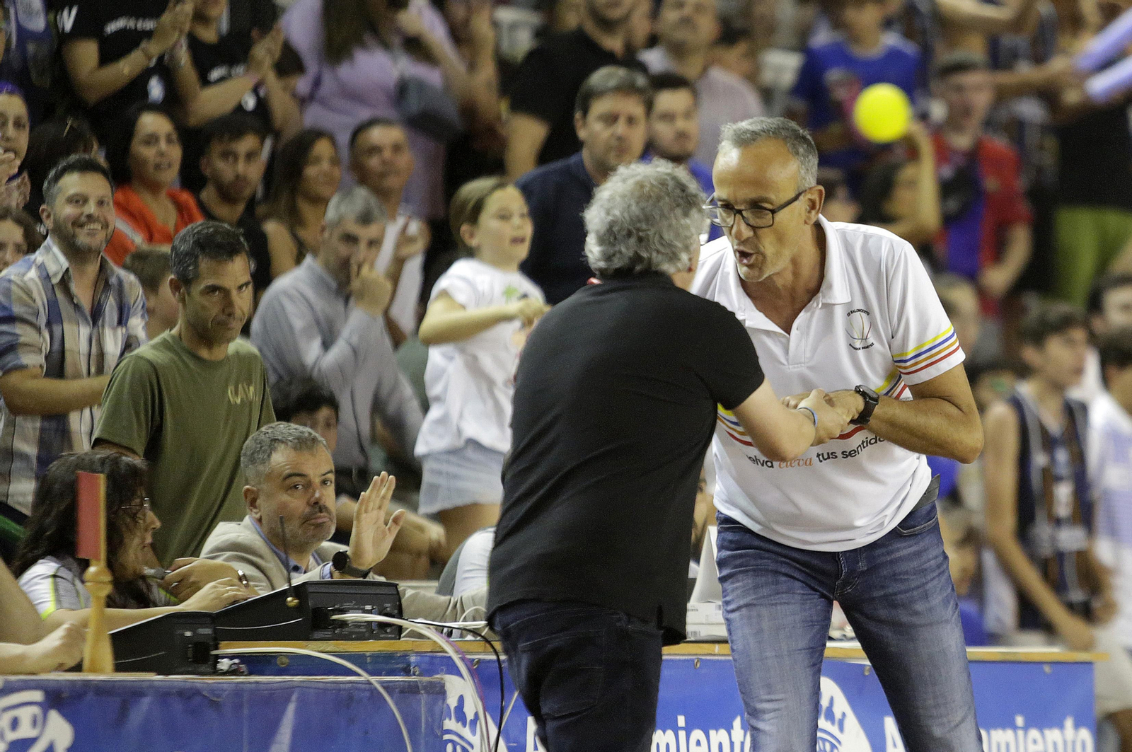 Imágenes del UE Mataró-Huelva Comercio en el Andrés Estrada