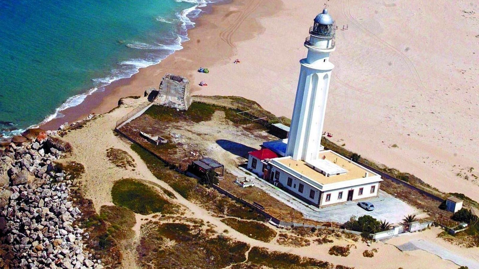 El Tómbolo de Trafalgar es el único ejemplo de tómbolo doble en Andalucía. / D.C.