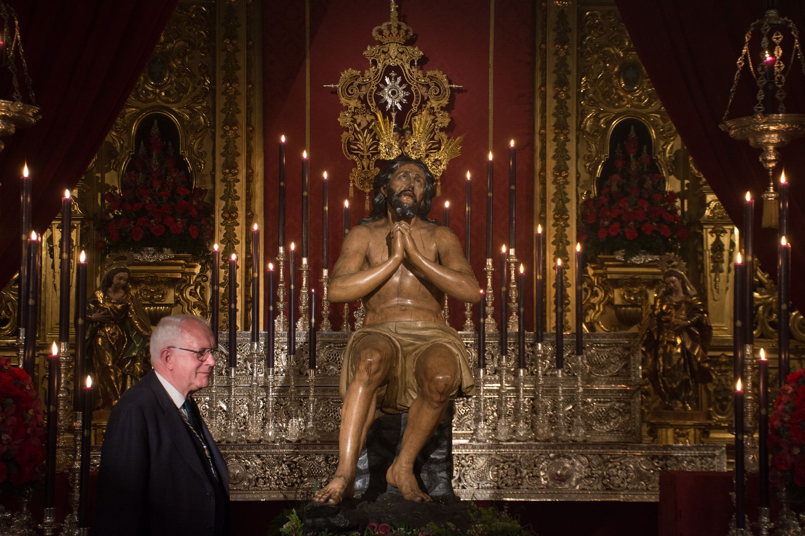 Besapiés a Nuestro Padre Jesús de las Penas, de la Hermandad de la Estrella
