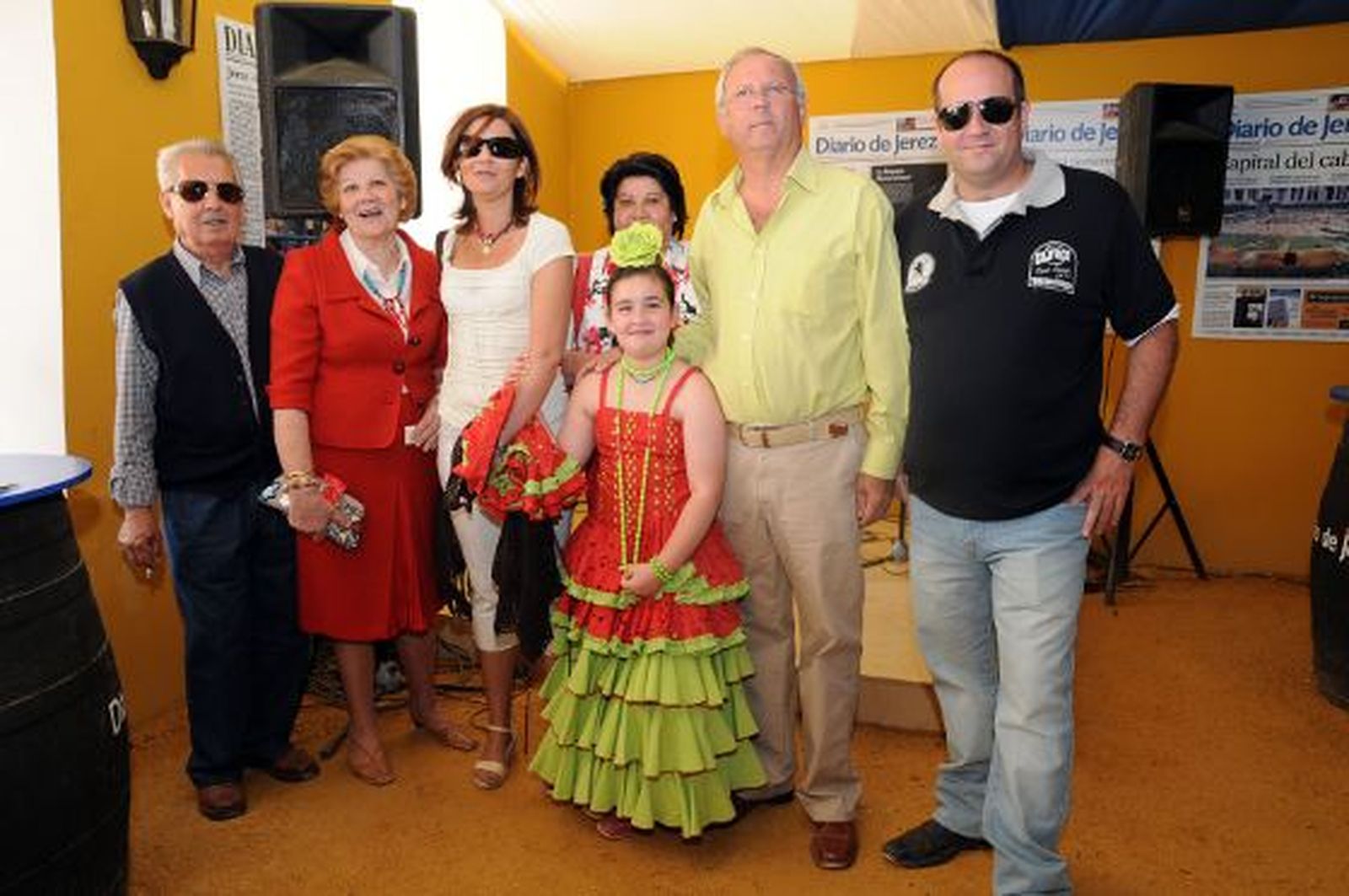 José García, de CGT, con su sobrina Carmen y familia. 

Foto: Manuel Mateo