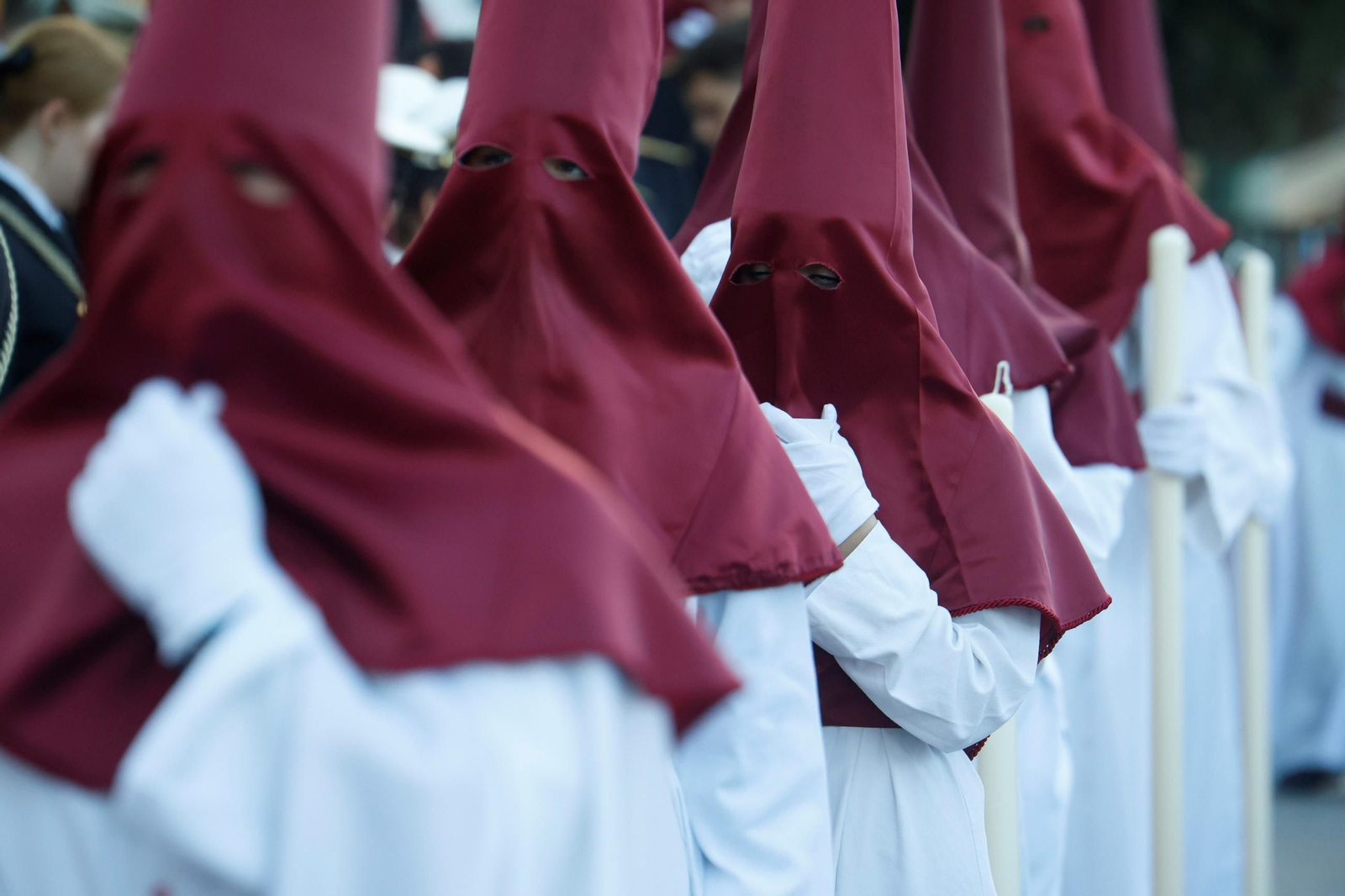 La procesión del Descendimiento en este Viernes Santo de Córdoba, en imágenes