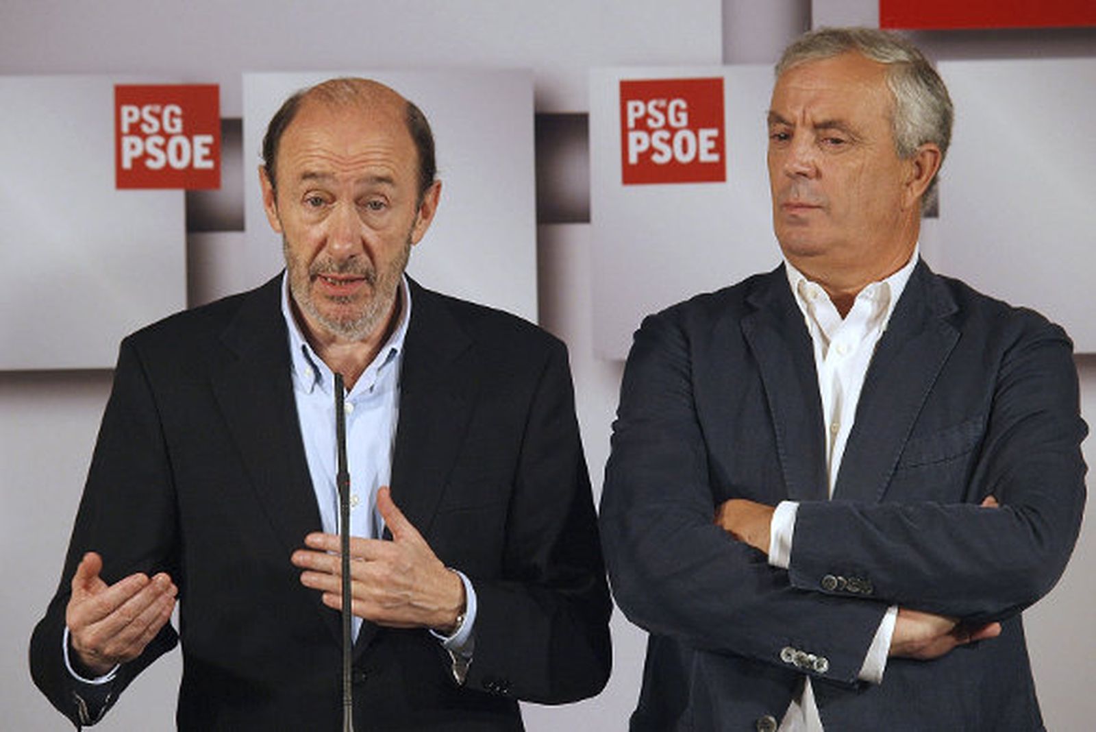 Rubalcaba promete 8.000 millones de euros más para Sanidad en 2012