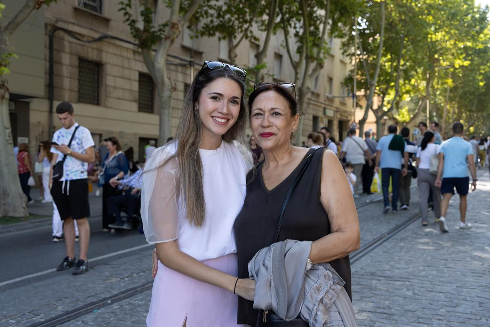 Un Jaén repleto de fieles acompañan los traslados de las veinte imágenes de la Magna (I)